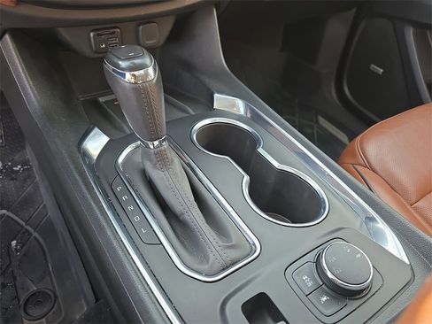 Certified 2020 Chevrolet Traverse High Country image 16