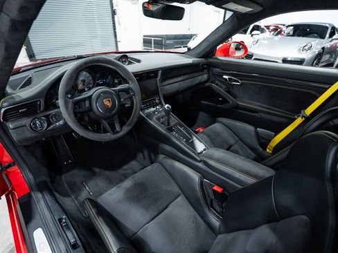 Used 2019 Porsche 911 GT3 RWD image 16