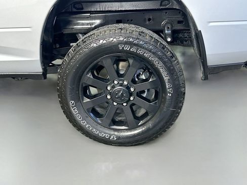 New 2026 RAM 2500 Laramie AWD/4WD image 17