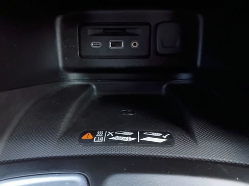 Used 2019 Chevrolet Equinox Premier AWD/4WD image 6