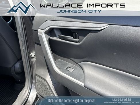 Used 2023 Toyota RAV4 LE FWD image 39
