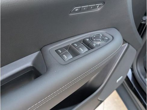 New 2026 Cadillac XT5 Sportv w/ LPO, Onyx Lite Package image 16