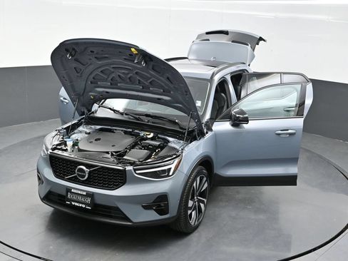 Used 2023 Volvo XC40 B5 Ultimate w/ Protection Package Premier AWD/4WD image 44