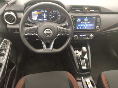 Used 2024 Nissan Versa SR FWD image 22