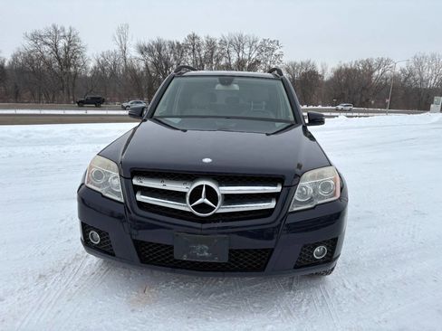 Used 2010 Mercedes-Benz GLK 350 4MATIC w/ Premium Pkg image 2