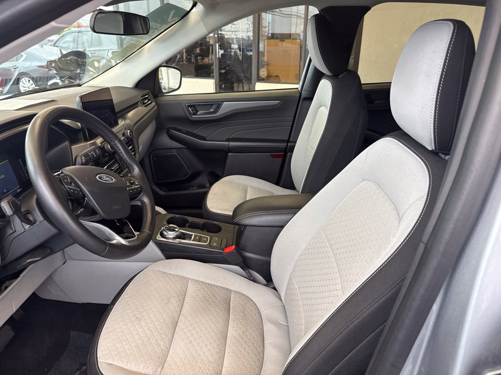 Used 2023 Ford Escape Active AWD/4WD image 11