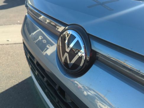 Used 2025 Volkswagen Tiguan S image 23