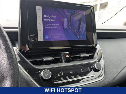 Used 2025 Toyota Corolla LE FWD image 17