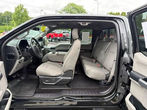 Used 2018 Ford F150 XLT w/ Equipment Group 302A Luxury AWD/4WD image 14