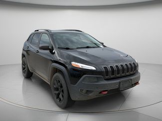 Used 2018 Jeep Cherokee Trailhawk AWD/4WD video 1