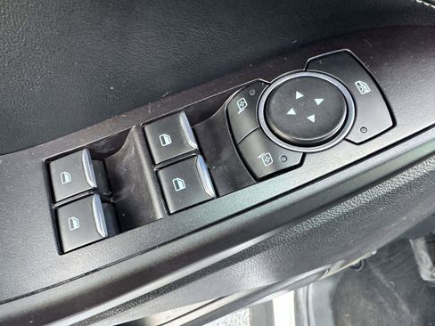 Used 2020 Ford Explorer XLT w/ Equipment Group 202A image 10