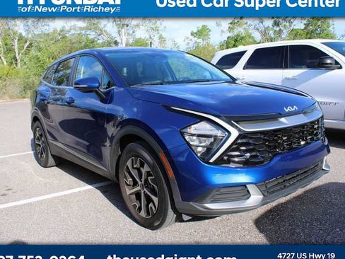 Used 2023 Kia Sportage EX image 4