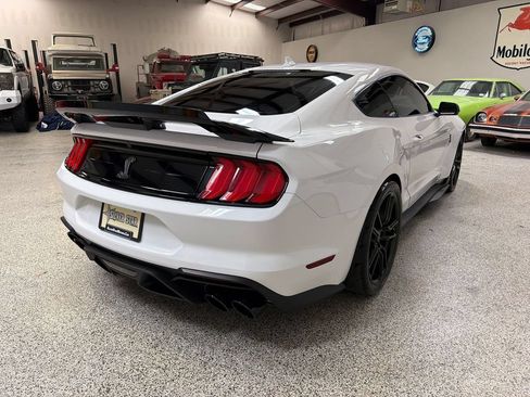 Used 2020 Ford Mustang Shelby GT500 w/ Technology Package RWD image 7