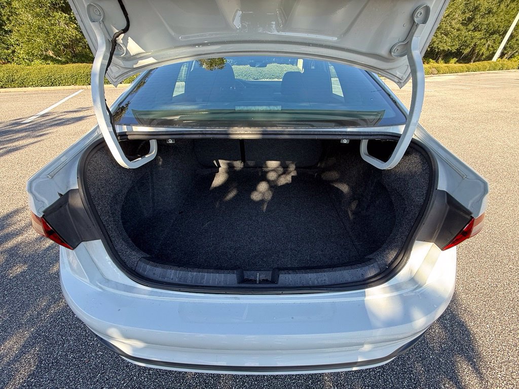 Used 2024 Volkswagen Jetta Sport FWD image 26