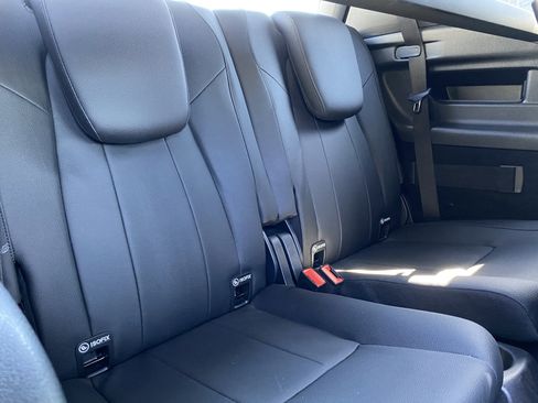 Used 2022 Mercedes-Benz GLB 250 4MATIC w/ Premium Package Lite image 23