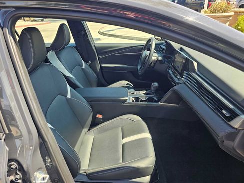 Used 2026 Toyota Camry SE FWD image 10