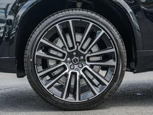 New 2026 Volvo XC90 B6 Plus w/ Protection Package Premier AWD/4WD image 17