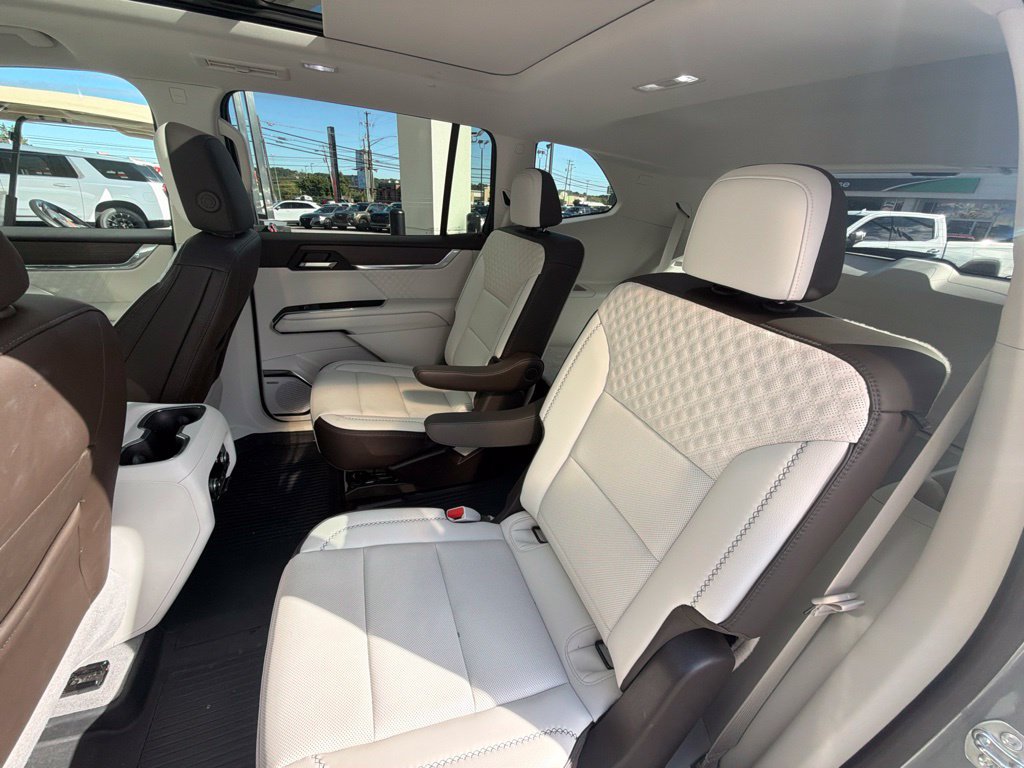 Used 2025 GMC Acadia Denali w/ Super Cruise Package AWD/4WD image 5