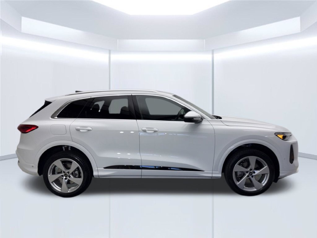 Used 2025 Audi Q5 Premium Plus AWD/4WD image 9