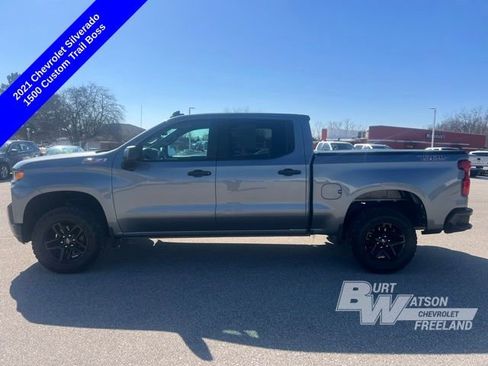 Used 2021 Chevrolet Silverado 1500 Custom Trail Boss w/ Safety Confidence Package image 3