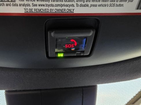 Used 2021 Toyota C-HR XLE image 19