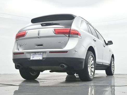 Used 2015 Lincoln MKX FWD w/ Equipment Group 101A image 32