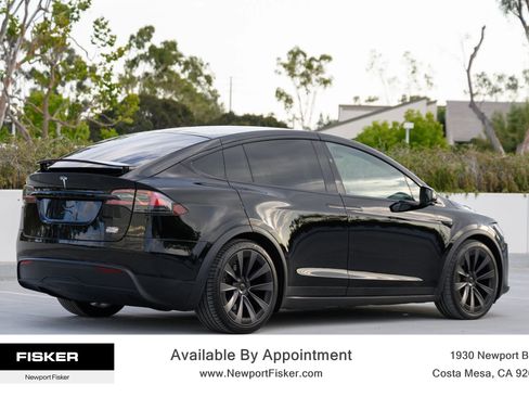 Used 2022 Tesla Model X Plaid image 4