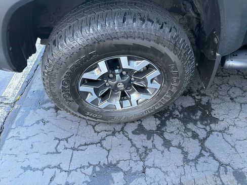 Used 2021 Toyota Tacoma TRD Off-Road image 18