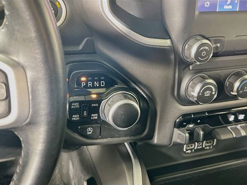Used 2022 RAM 1500 Big Horn AWD/4WD image 16