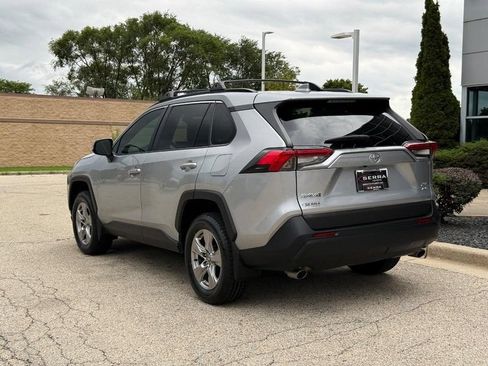Used 2022 Toyota RAV4 XLE AWD/4WD image 5