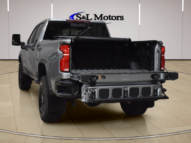 Used 2024 Chevrolet Silverado 2500 ZR2 w/ Technology Package AWD/4WD image 30