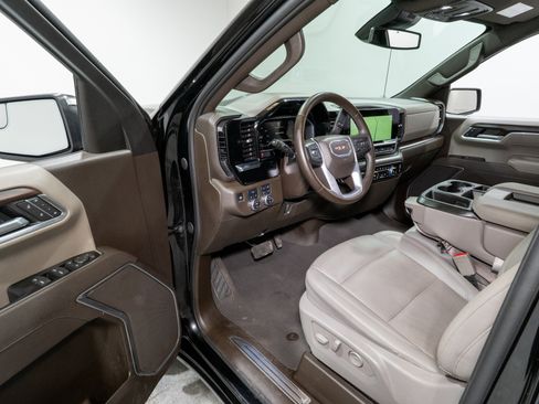 Used 2025 GMC Sierra 1500 SLT image 13