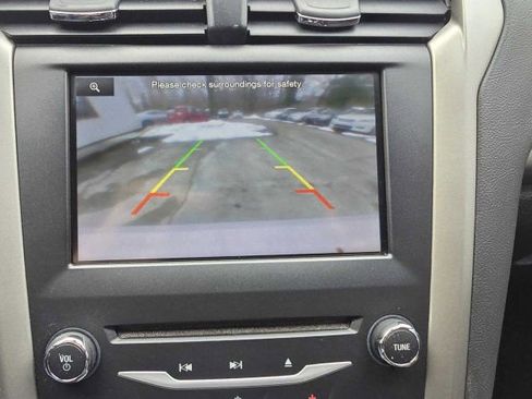 Used 2013 Ford Fusion SE image 22