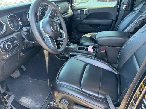 Used 2023 Jeep Wrangler Unlimited Sahara AWD/4WD image 10