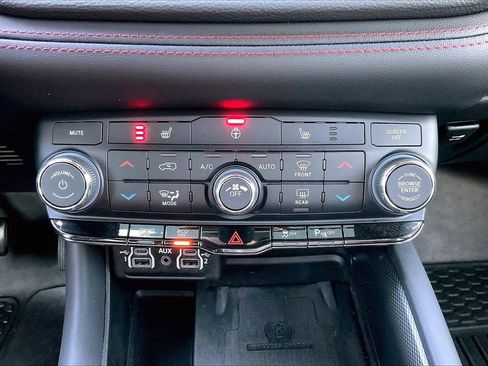 Certified 2024 Dodge Durango R/T w/ Blacktop Package AWD/4WD image 19