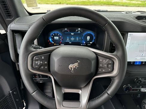New 2025 Ford Bronco Badlands image 16