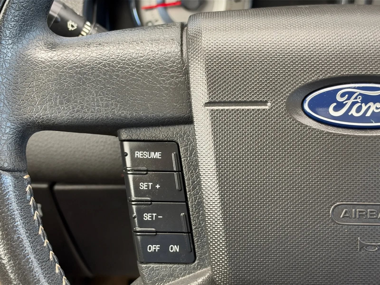 Used 2009 Ford Edge Limited FWD image 28