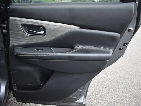 Used 2017 Nissan Murano S FWD image 36
