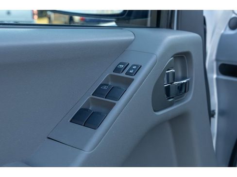 Used 2014 Nissan Frontier SV w/ SV Value Truck Package image 19