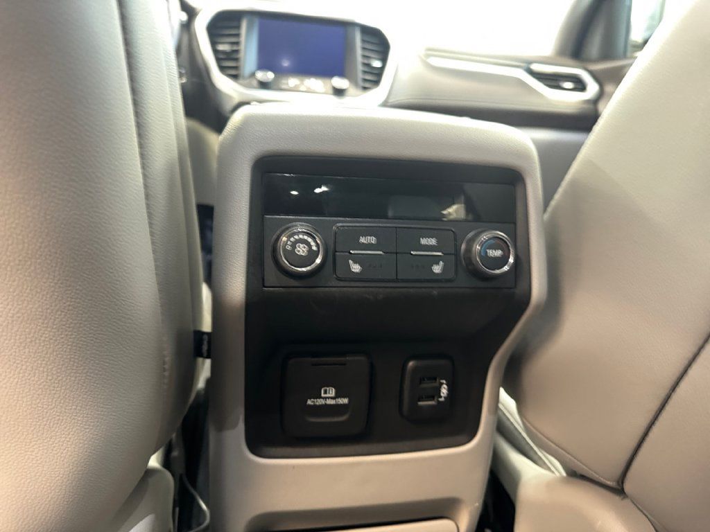 Used 2017 GMC Acadia SLT AWD/4WD image 24
