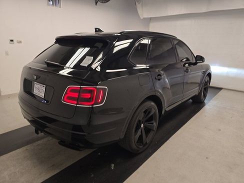 Used 2018 Bentley Bentayga W12 image 2