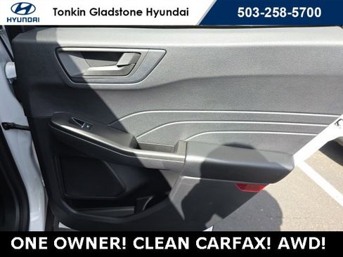 Used 2022 Ford Escape SE image 24