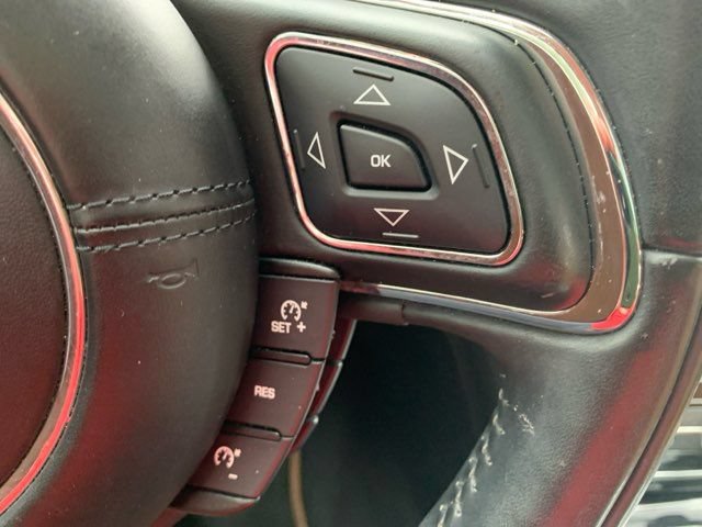 Used 2019 Jaguar XJ Supercharged RWD image 31