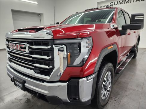 Used 2024 GMC Sierra 2500 SLE w/ SLE Value Package; image 7