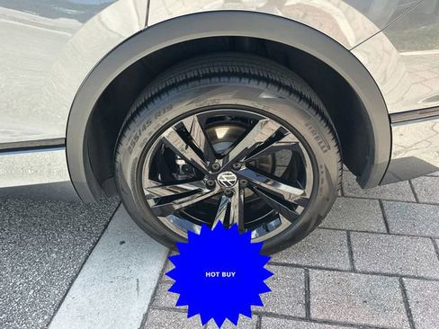 Certified 2024 Volkswagen Tiguan SE R-Line FWD image 11