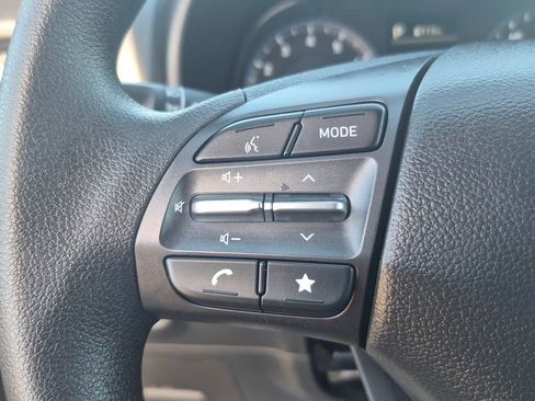 Used 2022 Hyundai Kona SE image 30