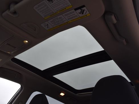 Used 2019 Nissan Rogue SV w/ Sun & Sound Touring Package image 11