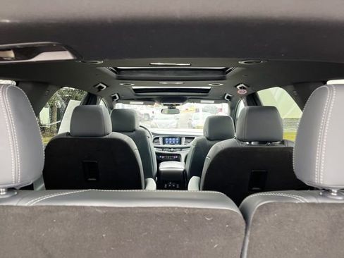 Used 2023 Buick Enclave Essence w/ Experience Buick Package image 8