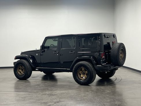 Used 2018 Jeep Wrangler Unlimited Sport image 6