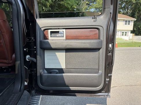 Used 2014 Ford F150 King Ranch w/ King Ranch Luxury Package AWD/4WD image 16